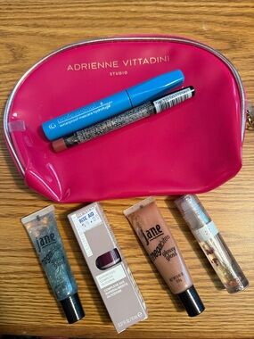 Adrienne Vittadini Pink Cosmetic Pouch with 7 piece Make up Essentials Kit